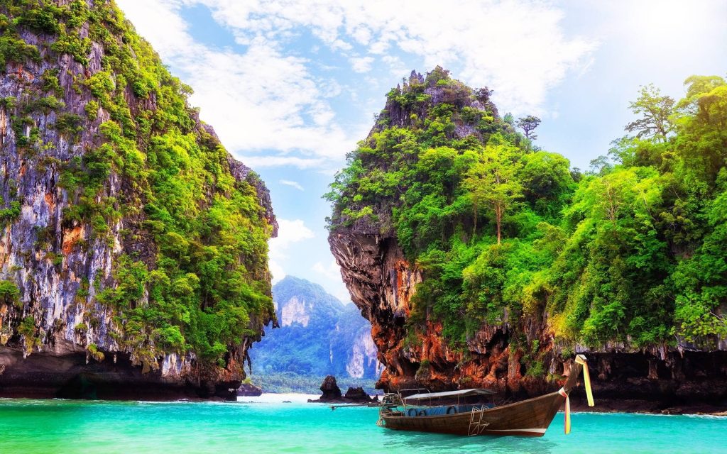 Living in Thailand Pros and Cons