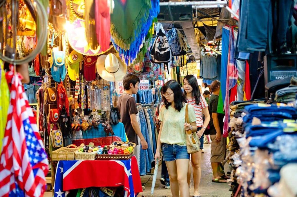 Living in Thailand Pros and Cons